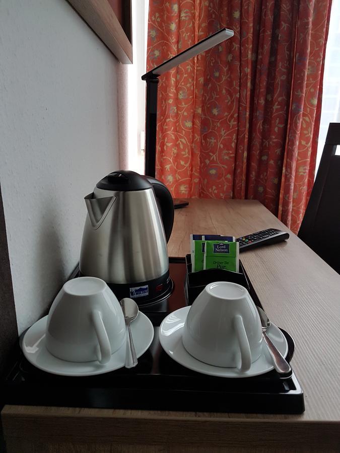 Park Hotel บาดซวิสเชนอาว์น ภายนอก รูปภาพ